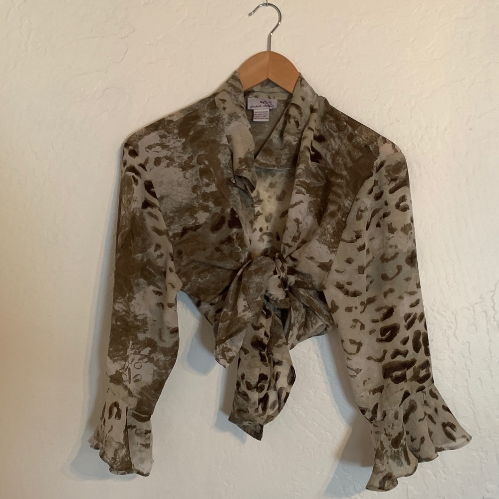 UNIQUE GRAMMY STYLE BUTTON UP